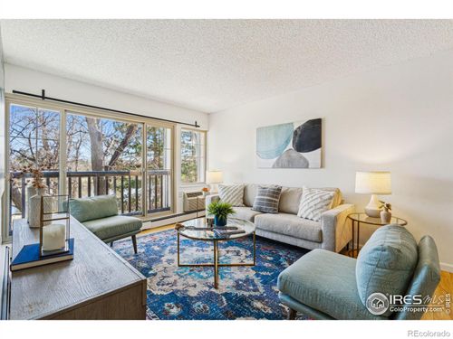 apt-2k-860 W Moorhead Cir, Boulder, CO, 80305-6131 | Card Image