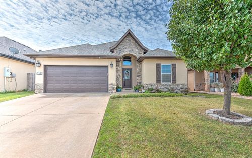 122 E Glendale Ln, Rogers, AR, 72758-4203 | Card Image