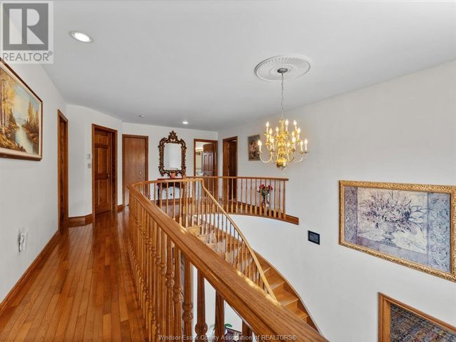 315 Majestic Dr, House other with 4 bedrooms, 4 bathrooms and null parking in Tecumseh ON | Image 19
