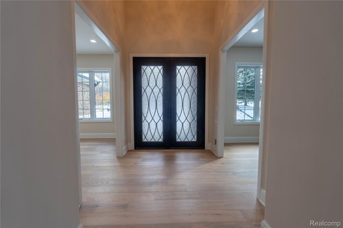1910 Royal Birkdale Dr, Oxford, MI, 48371-5841 | Card Image