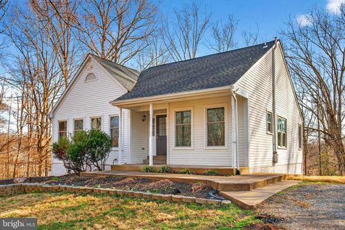 8 Ridgeview Cir, FREDERICKSBURG, VA, 22406-5321 | Card Image