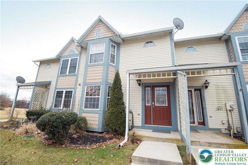 112 Freedom Court, Bethlehem Twp, PA, 18020 | Card Image