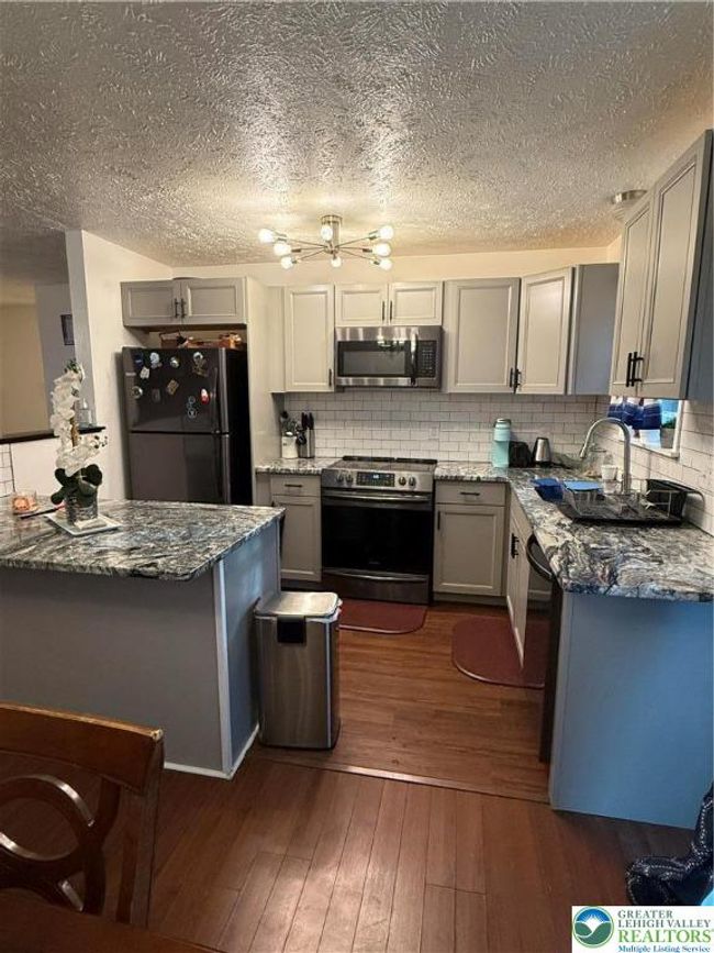 6302 Ventnor Dr, House other with 4 bedrooms, 2 bathrooms and null parking in Coolbaugh Twp PA | Image 9