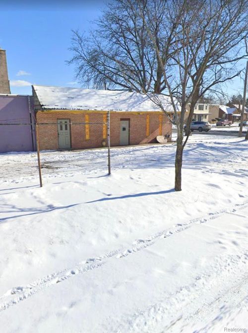 11173 E 7 Mile Rd, Detroit, MI, 48234-3755 | Card Image