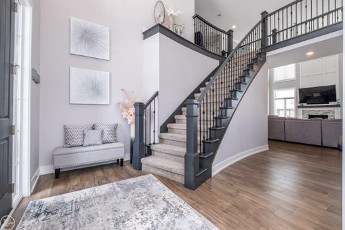 54581 Black Hills Ln, Utica, MI, 48316-2944 | Card Image