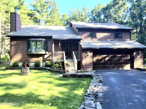 136 Pocono Circle Drive W, Dingmans Ferry, PA, 18328 | Card Image