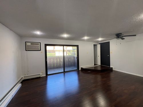 2-8 Echo Ct, Vernon Hills, IL, 60061-3013 | Card Image
