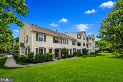 41 Lehavre Ct, HAMILTON, NJ, 08619-4722 | Card Image