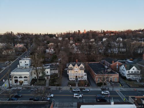 54 N Broadway, Tarrytown, NY, 10591-3240 | Card Image