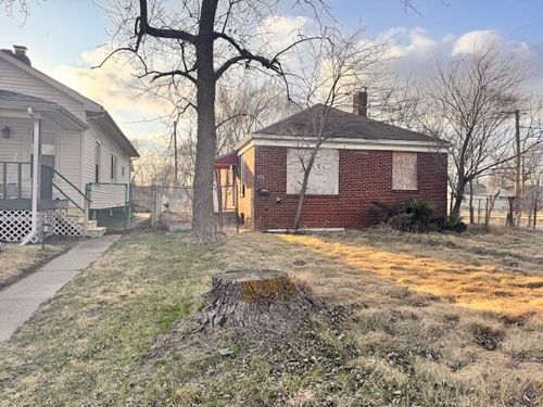 302 Lincoln St, Gary, IN, 46402-1046 | Card Image