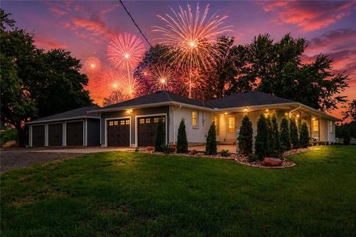 17341 158th St, Basehor, KS, 66007-7251 | Card Image