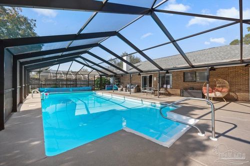 8 Arapaho Dr, Pensacola, FL, 32507-8735 | Card Image