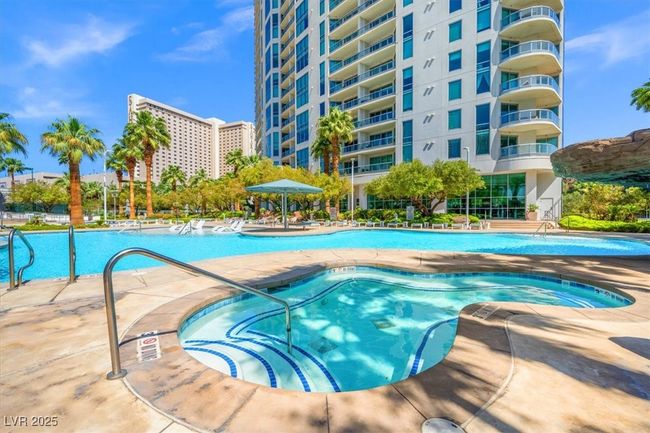 UNIT-3005 - 222 Karen Ave, Home with 1 bedrooms, 2 bathrooms and 1 parking in Las Vegas NV | Image 42