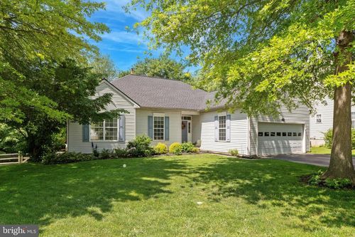 302 Cressent Ct, East Fallowfield Township, PA, 19320-5611 | Card Image