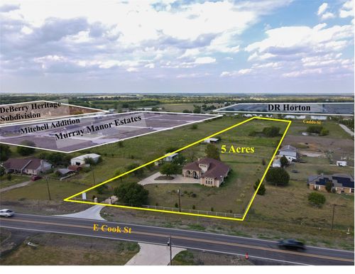 511 E Cook St, Josephine, TX, 75189-3912 | Card Image