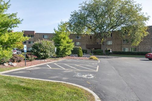 apt-212-2600 Brookwood Way Dr, Rolling Meadows, IL, 60008-2367 | Card Image