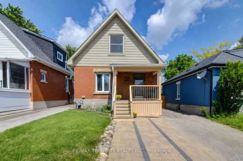 271 London Rd W, Guelph, ON, N1H2C7 | Card Image