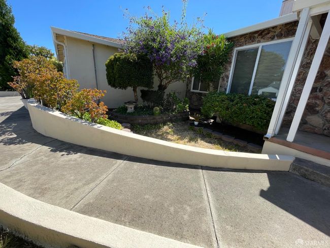 21723 Ada St, House other with 3 bedrooms, 2 bathrooms and 2 parking in Castro Valley CA | Image 13
