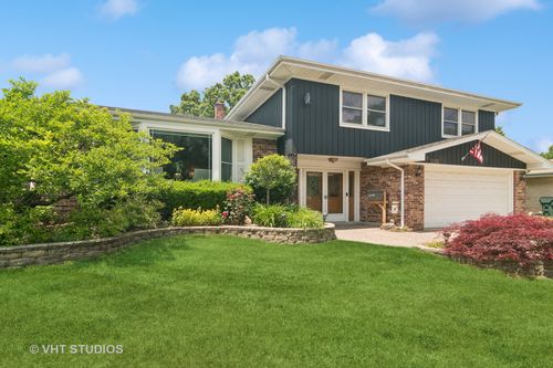 2006 N Burke Dr, Arlington Heights, IL, 60004-3246 | Card Image
