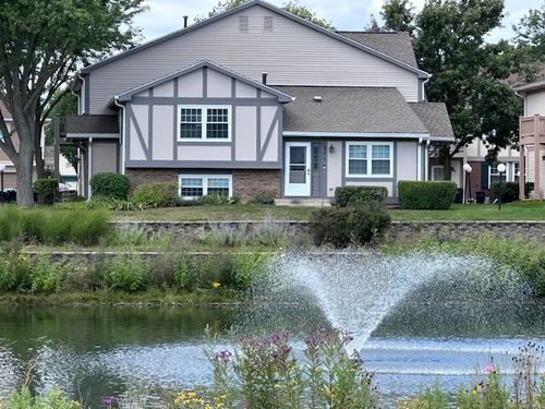 311 Cherrywood Ct, Vernon Hills, IL, 60061-1901 | Card Image