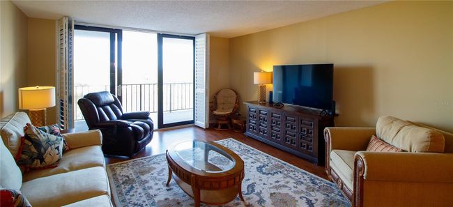 APT-605 - 100 Oakmont Ln, Condo with 2 bedrooms, 2 bathrooms and null parking in BELLEAIR FL | Image 4