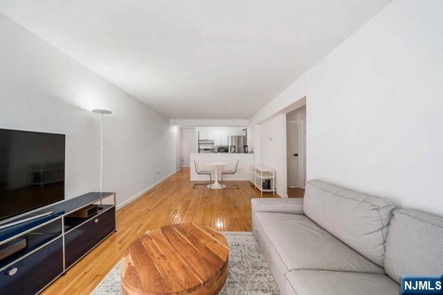 Residential Lease in Palisades Park 4