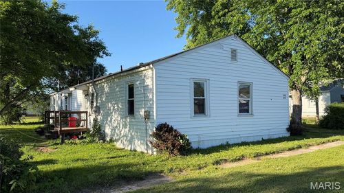 613 Reed Dr, East Alton, IL, 62024-1439 | Card Image