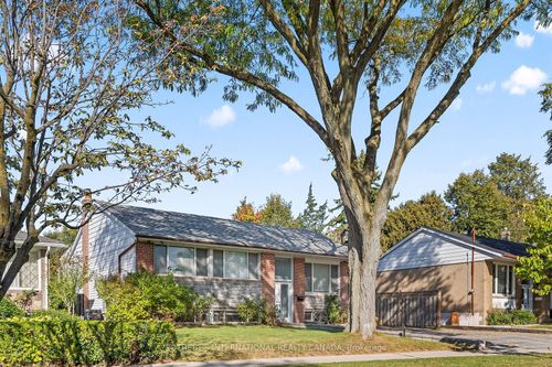 108 Lynedock Cres, North York, ON, M3A2B1 | Card Image