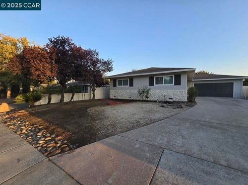 4340 Balfour Rd, Brentwood, CA, 94513-1545 | Card Image