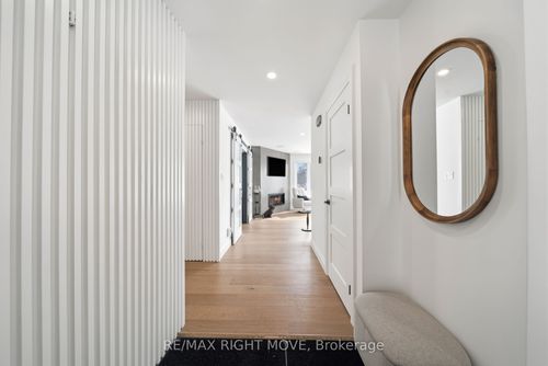 205-585 Atherley Rd, Orillia, ON, L3V7L5 | Card Image