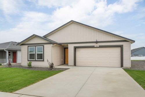 1808 E Boskoop St, Deer Park, WA, 99006-4004 | Card Image