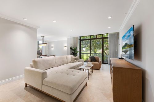 1011-6895 Willow Wood Dr, Boca Raton, FL, 33434-3526 | Card Image