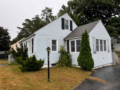 301 Elgin Avenue, House other with 2 bedrooms, 1 bathrooms and null parking in Manchester NH | Image 3