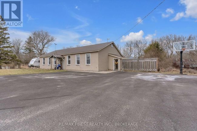 6955 County 2 Road, House other with 4 bedrooms, 2 bathrooms and 8 parking in Loyalist (Lennox and Addington - South) ON | Image 5