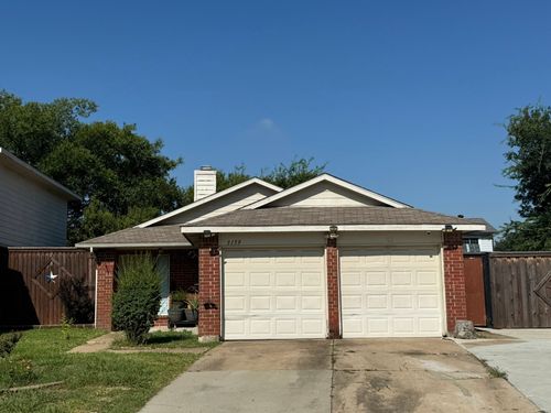 3159 Cross Creek Cir, Grand Prairie, TX, 75052-6059 | Card Image