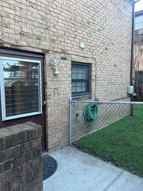 15-6106 233rd St, Oakland Gardens, NY, 11364-2430 | Card Image