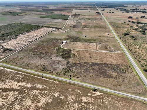 000 State Highway 97 E, Floresville, TX, 78114 | Card Image