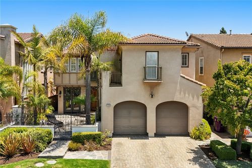 304 Winslow Ave, Long Beach, CA, 90814-3211 | Card Image