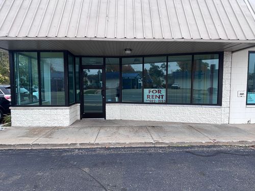 1697 Colfax Ave, Benton Harbor, MI, 49022-7315 | Card Image