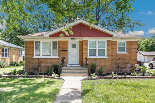 15641 S Park Ave, South Holland, IL, 60473-1306 | Card Image