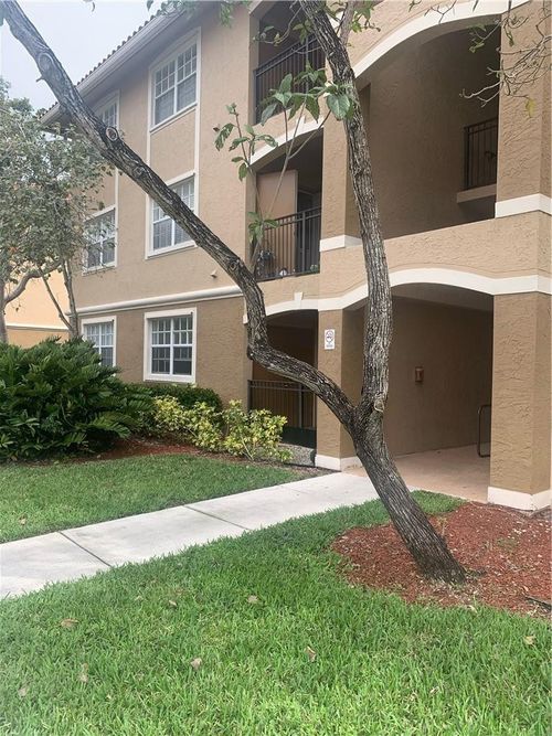 8304-131 Sw 117th Ave, Pembroke Pines, FL, 33025-4915 | Card Image