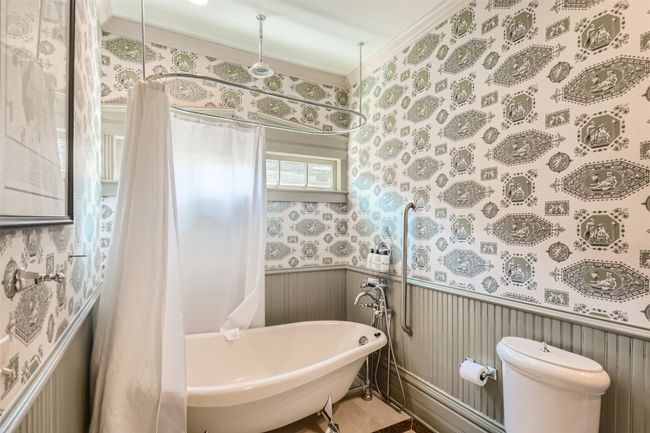 Downstairs Bathroom | Image 21