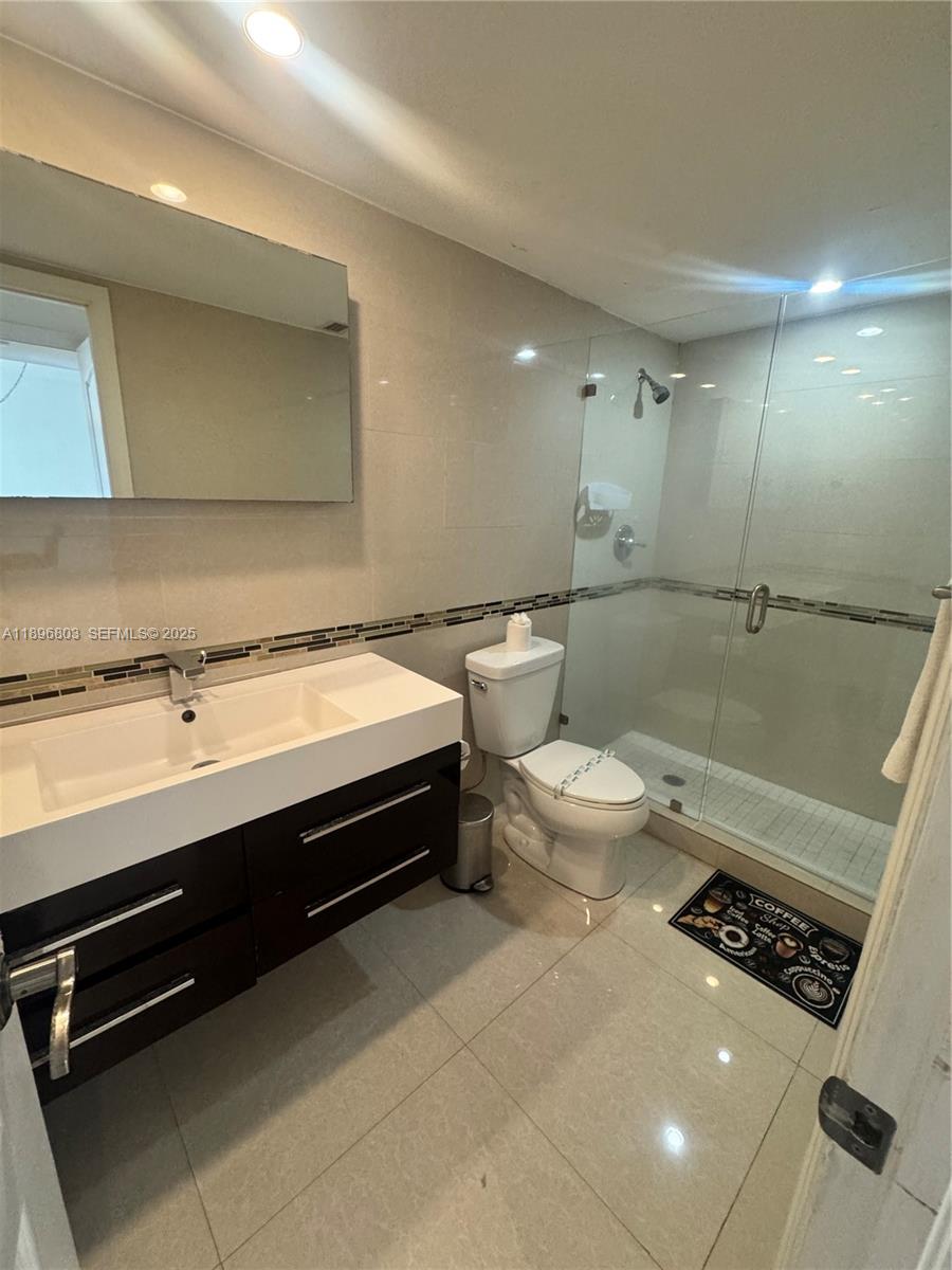 Residential in Sunny Isles Beach 3