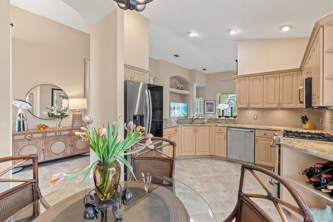 7327 Kensington Ct, House other with 2 bedrooms, 2 bathrooms and null parking in UNIVERSITY PARK FL | Image 14
