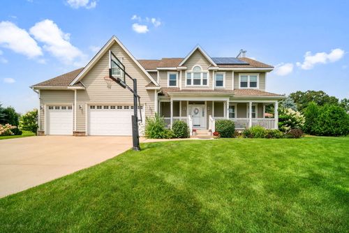 38136 Helena Ln, Wadsworth, IL, 60083-9745 | Card Image