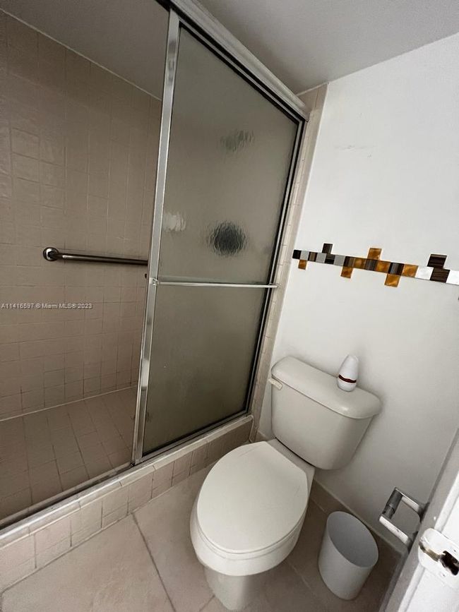 APT-303 - 6575 W Oakland Park Blvd, Condo with 2 bedrooms, 2 bathrooms and null parking in Lauderhill FL | Image 11