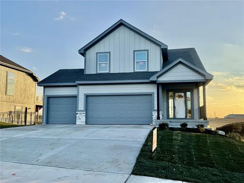 15619 Sheridan Ct, Basehor, KS, 66007-6601 | Card Image