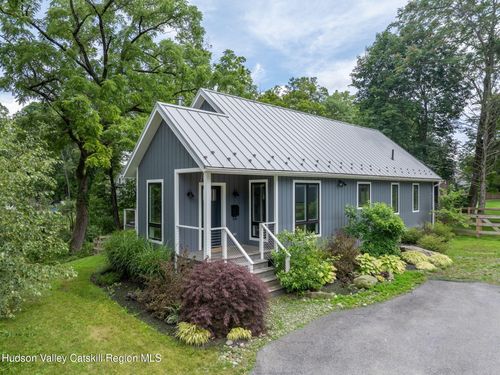10 Huntington Rd, Rhinebeck, NY, 12572-1806 | Card Image