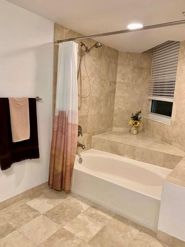 APT-401 - 99 Se Mizner Blvd, Condo with 2 bedrooms, 2 bathrooms and null parking in Boca Raton FL | Image 29