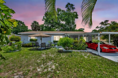 906 25th St Nw, WINTER HAVEN, FL, 33881-2942 | Card Image